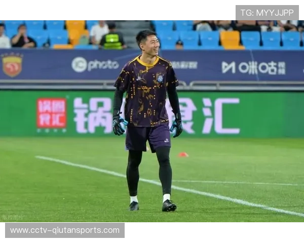 天津津门虎队全员酒店送别门将方镜淇，球员将离队寻求机会